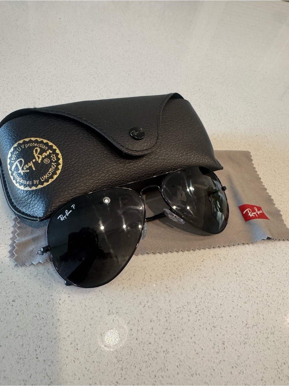 Ray-Ban Black Aviator Sunglasses with Case